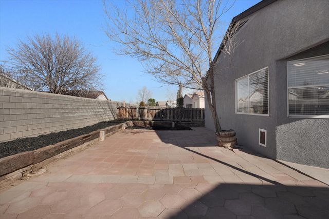 1075 Sand Dune Road NE, Rio Rancho, NM 87144