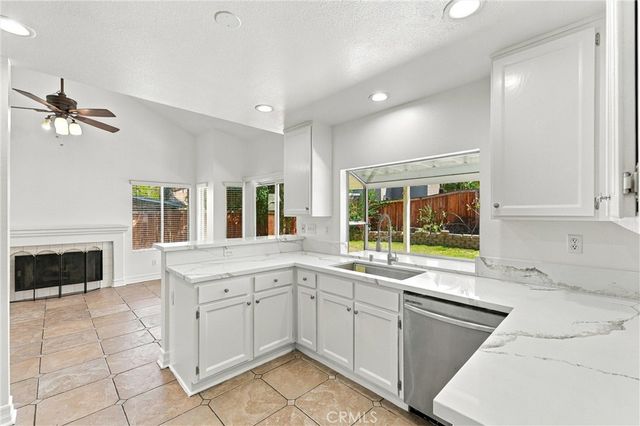 220 Suffolk, Corona, CA 92882