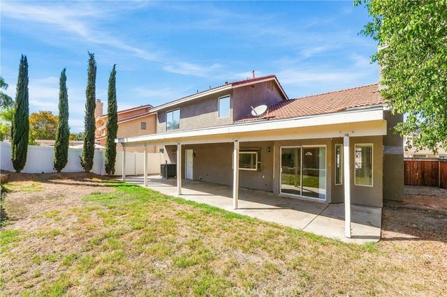 220 Suffolk, Corona, CA 92882