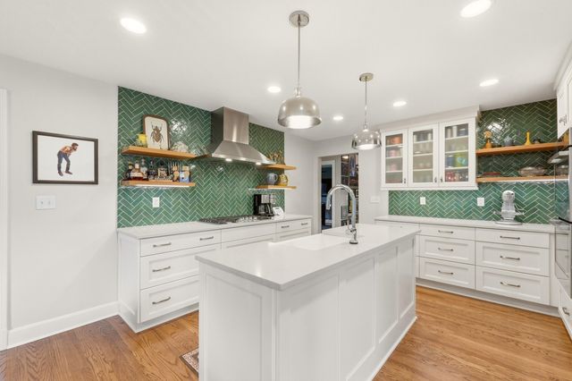 611 Rudy Lane, Louisville, KY 40207