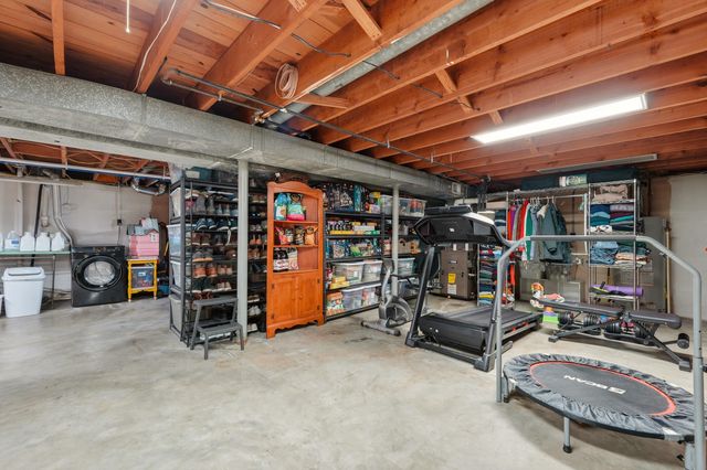 611 Rudy Lane, Louisville, KY 40207