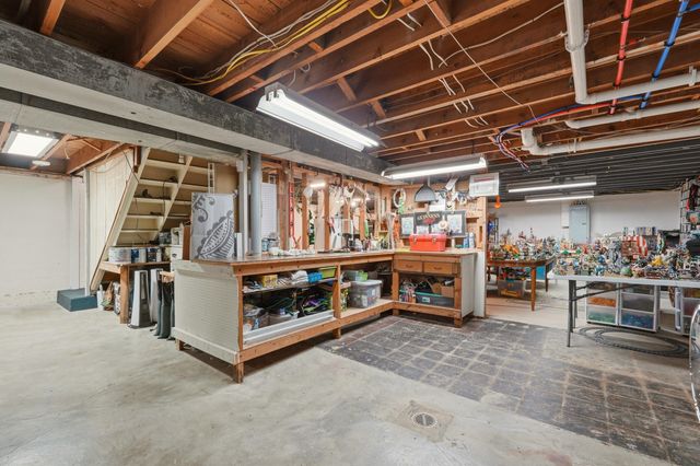 611 Rudy Lane, Louisville, KY 40207