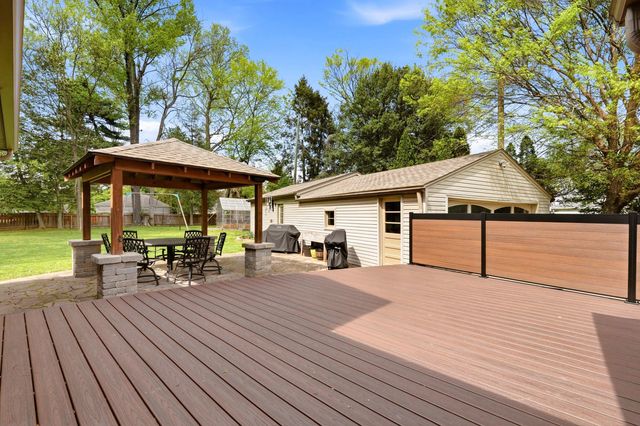 611 Rudy Lane, Louisville, KY 40207