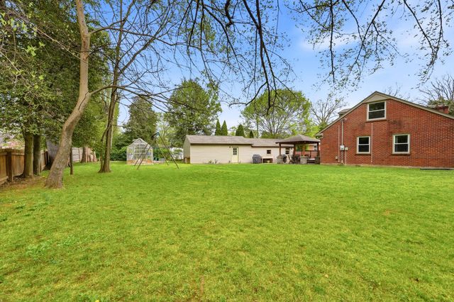611 Rudy Lane, Louisville, KY 40207