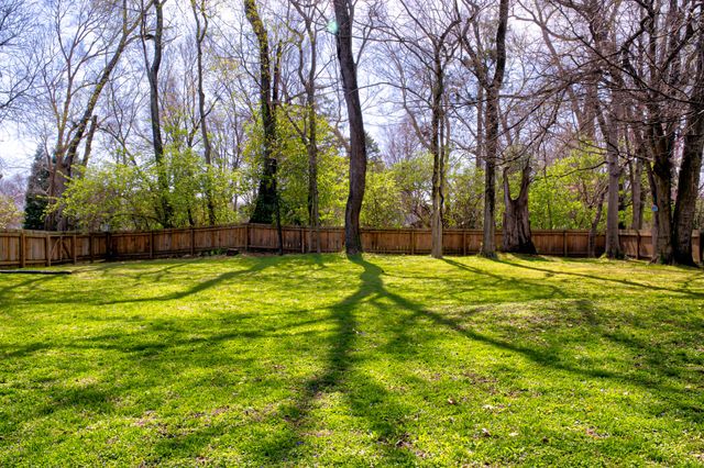 611 Rudy Lane, Louisville, KY 40207