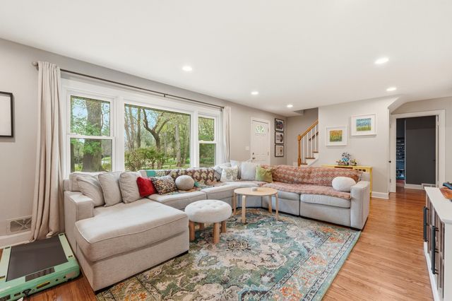 611 Rudy Lane, Louisville, KY 40207