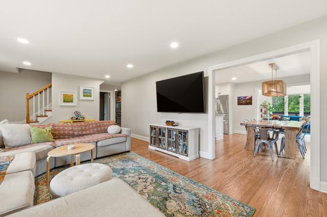 611 Rudy Lane, Louisville, KY 40207