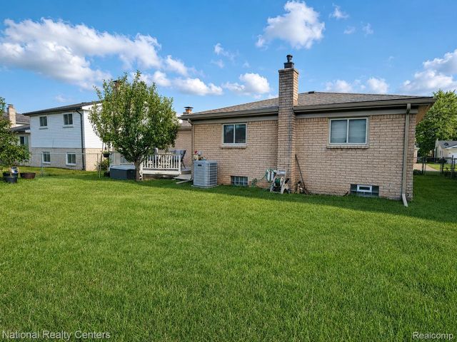 3621 Bates Drive, Sterling Heights, MI 48310