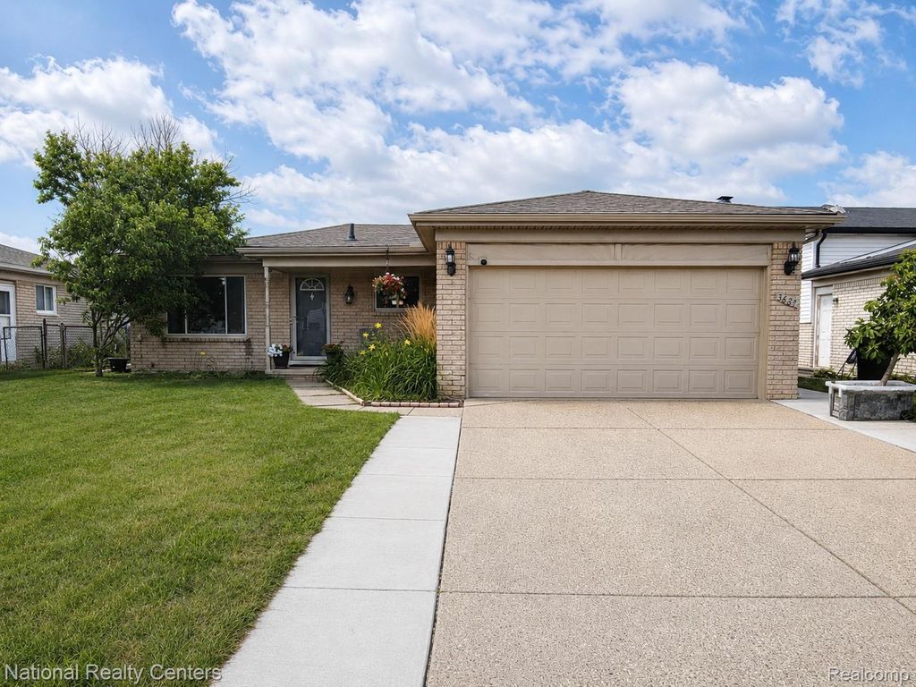 3621 Bates Drive, Sterling Heights, MI 48310