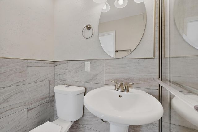 1305 Saint Street NE, Albuquerque, NM 87112