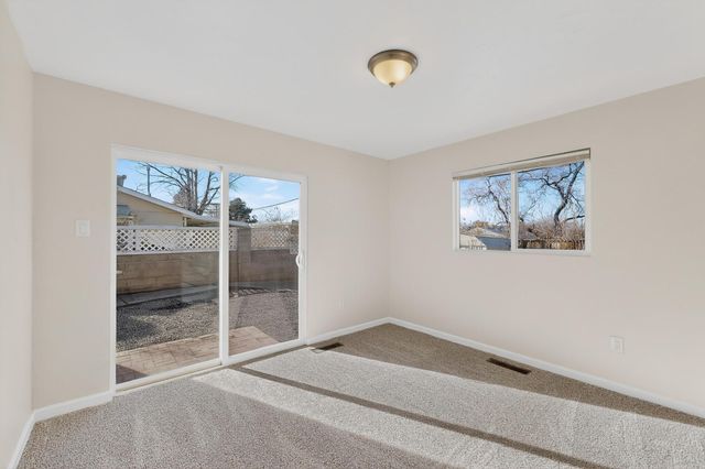 1305 Saint Street NE, Albuquerque, NM 87112