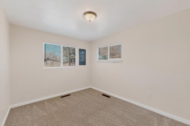 1305 Saint Street NE, Albuquerque, NM 87112