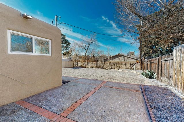 1305 Saint Street NE, Albuquerque, NM 87112