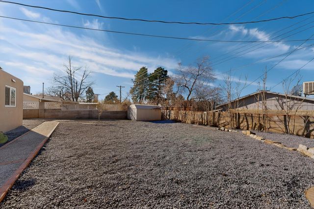 1305 Saint Street NE, Albuquerque, NM 87112