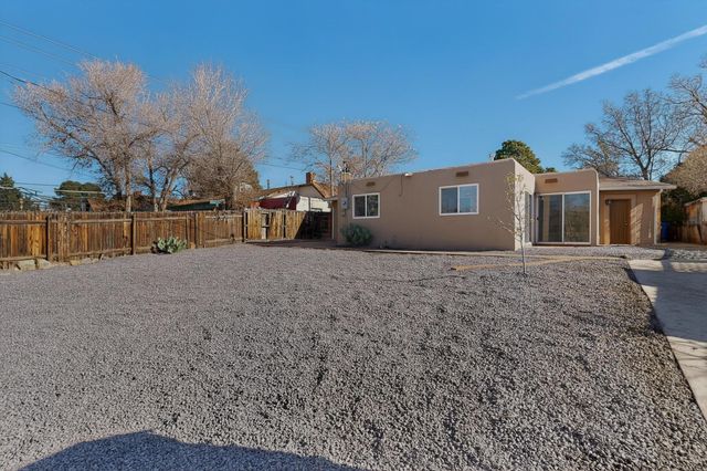 1305 Saint Street NE, Albuquerque, NM 87112