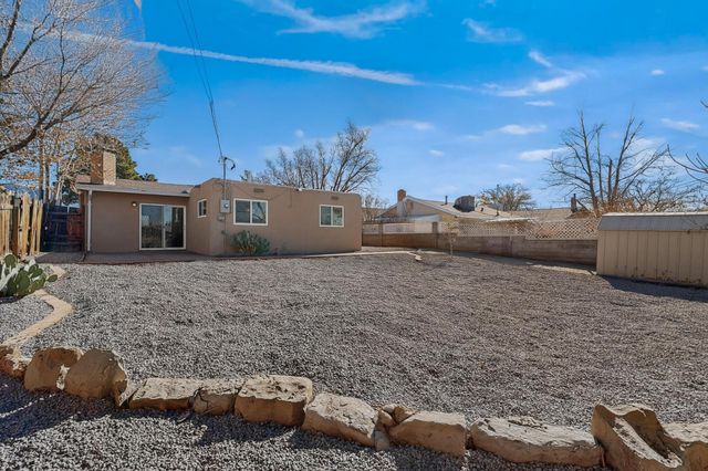 1305 Saint Street NE, Albuquerque, NM 87112