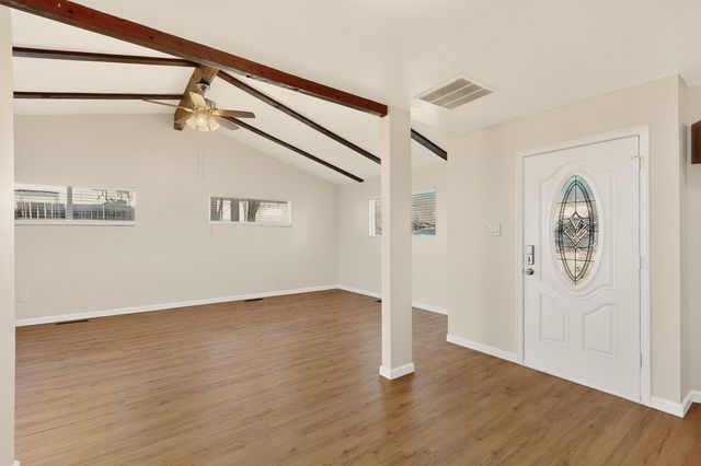 1305 Saint Street NE, Albuquerque, NM 87112