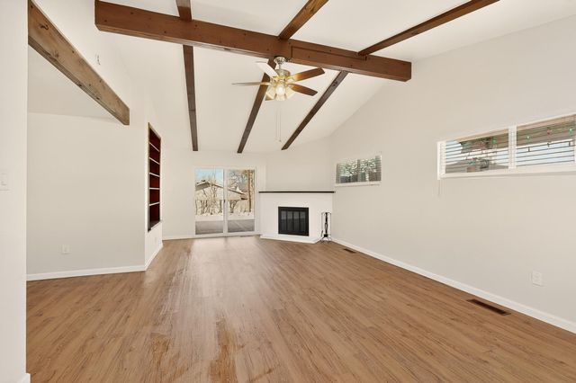 1305 Saint Street NE, Albuquerque, NM 87112