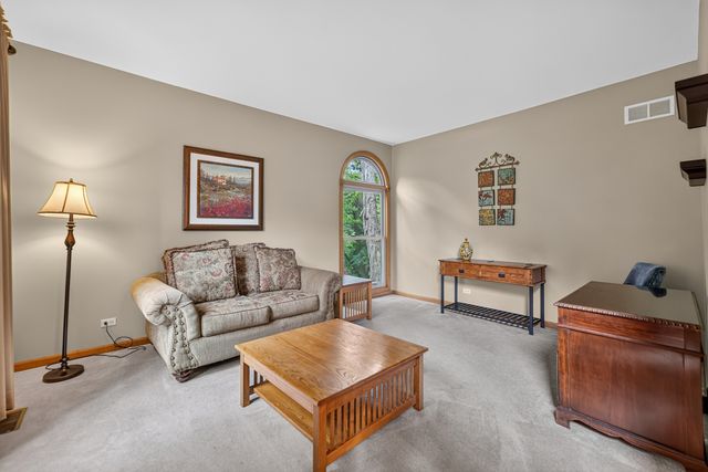32 Riverbend Road, Montgomery, IL 60538