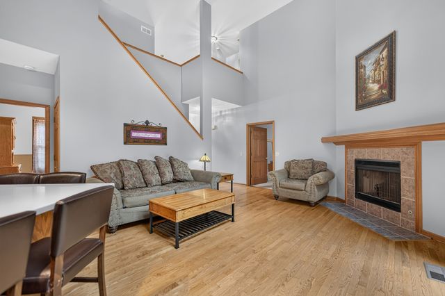 32 Riverbend Road, Montgomery, IL 60538