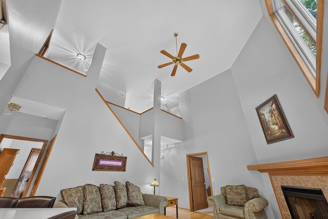 32 Riverbend Road, Montgomery, IL 60538