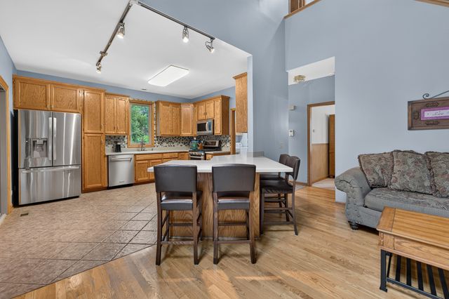 32 Riverbend Road, Montgomery, IL 60538