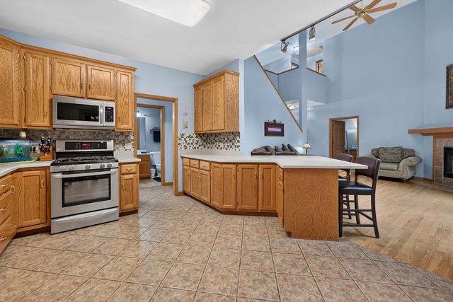 32 Riverbend Road, Montgomery, IL 60538