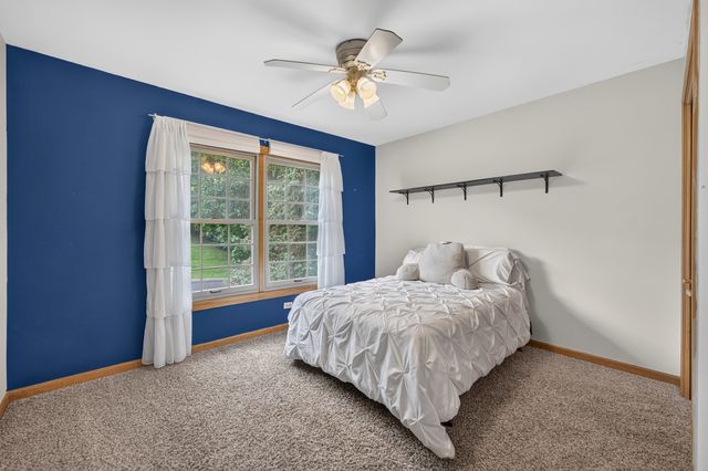 32 Riverbend Road, Montgomery, IL 60538