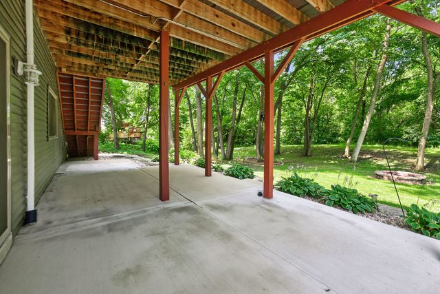 32 Riverbend Road, Montgomery, IL 60538