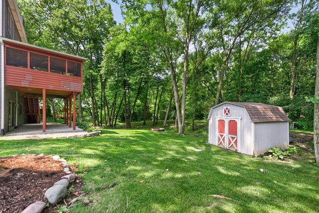 32 Riverbend Road, Montgomery, IL 60538