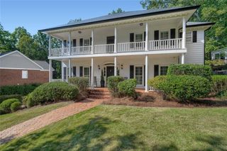 330 S Satinwood Place, Roswell, GA 30076