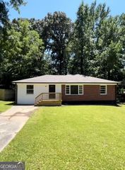 2328 Bonner Road, East Point, GA 30344