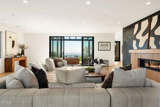 708 Skyview Terrace, Ventura, CA 93003