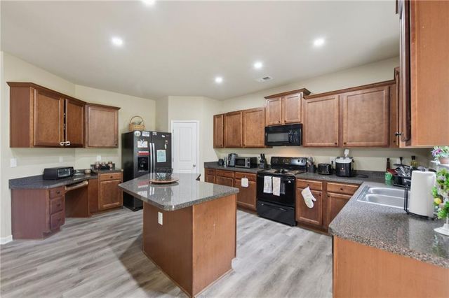 217 Klinetop Drive, Mcdonough, GA 30253