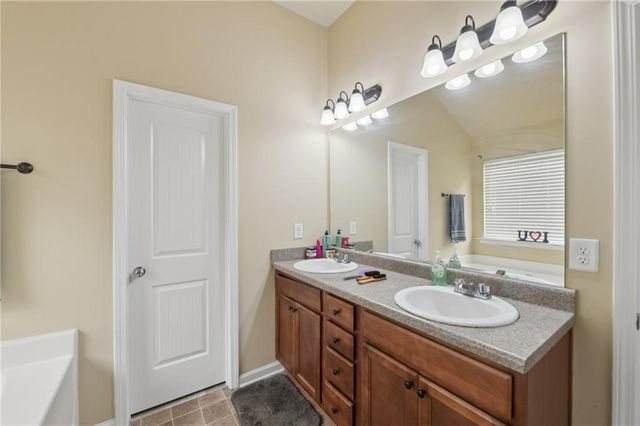 217 Klinetop Drive, Mcdonough, GA 30253