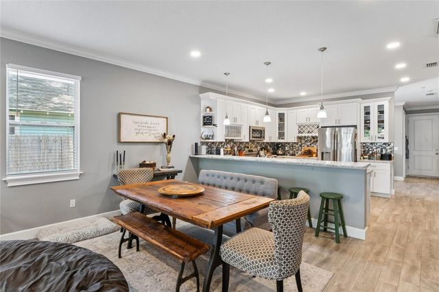 2424 12TH STREET S, St Petersburg, FL 33705