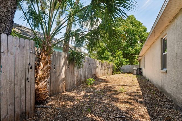 2424 12TH STREET S, St Petersburg, FL 33705