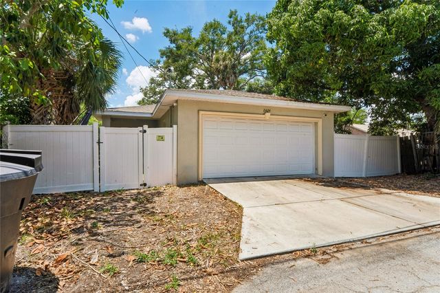 2424 12TH STREET S, St Petersburg, FL 33705