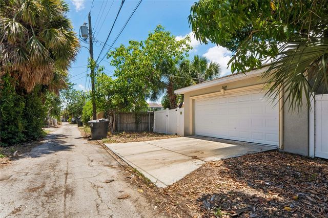 2424 12TH STREET S, St Petersburg, FL 33705