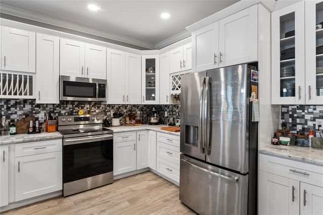 2424 12TH STREET S, St Petersburg, FL 33705