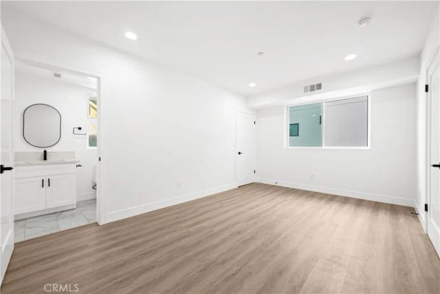 6704 Kester Avenue, Van Nuys, CA 91405