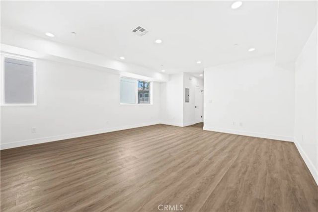 6704 Kester Avenue, Van Nuys, CA 91405