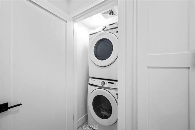 6704 Kester Avenue, Van Nuys, CA 91405