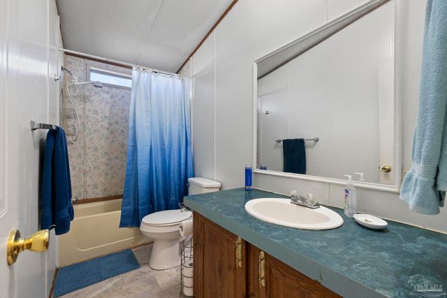 5051 W Hwy 4, Walnut Hill, FL 32535