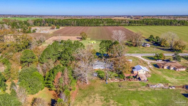 5051 W Hwy 4, Walnut Hill, FL 32535