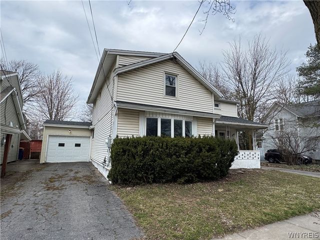 270 Grand Street, Lockport City, NY 14094