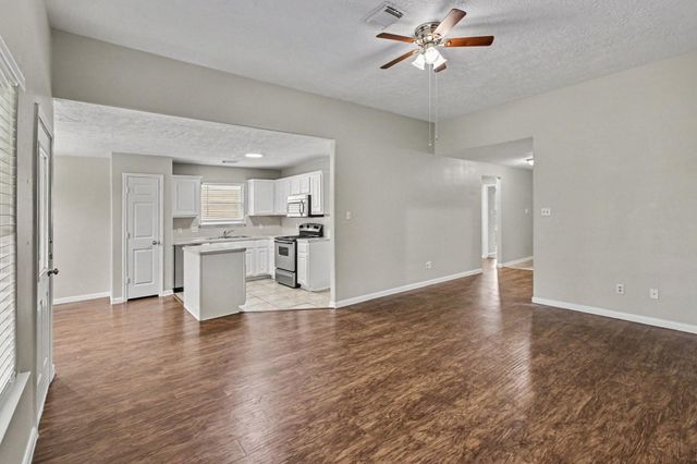 4914 Comal River Loop, Spring, TX 77386