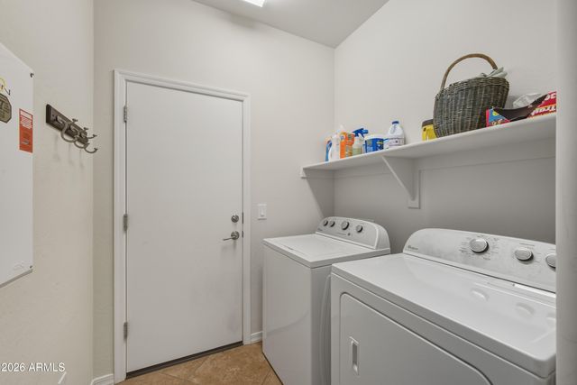 7304 W SILVER SPRING Way, Florence, AZ 85132