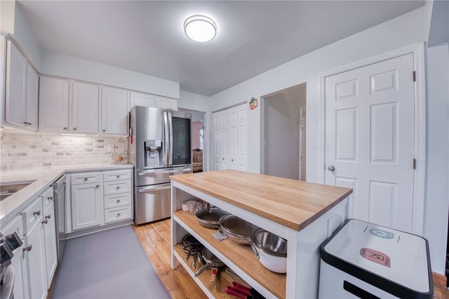 102 Bayberry Lane, Cranberry Twp, PA 16066