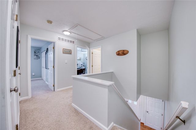 102 Bayberry Lane, Cranberry Twp, PA 16066
